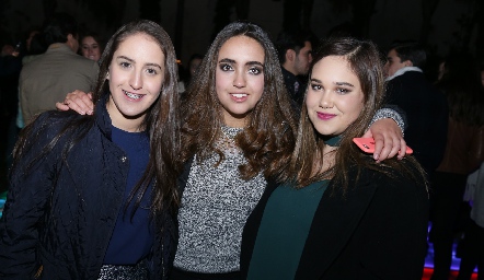  Isa Escobar, Tatina Puente y Michelle Compean.