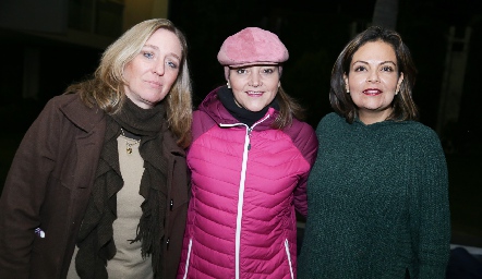  Mary Tere Meade, Marta Rangel y Kikis Fernández.