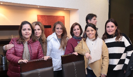  Gaby Carreón, Eva Anaya, Lupita Esquerra, Ale Ávila, Marilupe Córdova y Pilar Balbontín.
