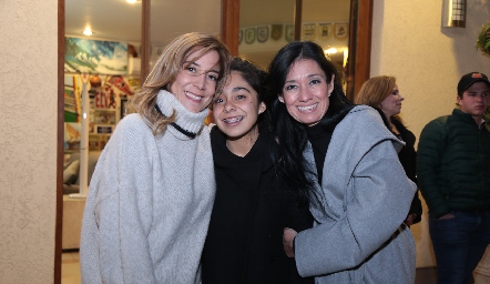  Pía, Aurora y Paula.