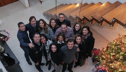  Alejandro, Javier, Liliana, Arturo, Fito, Lucía, Moshi, Jaime, Maru, Adriana, Chelito, Javier y Anna Astrid.