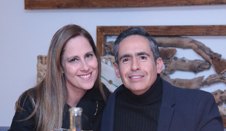  Adriana Pedroza y Arturo Hinojosa.
