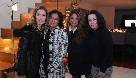  Anna Astrid Navarro, Maru Silos, Chelo Padrón y Adriana Espinosa.