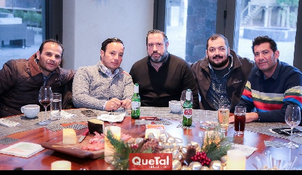  Mauricio González, Alejandro Stevens, Patricio Pizzuto, Carlos Betancourt y Daniel Díaz.