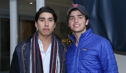  Miguel Tobías y Santiago Gómez.