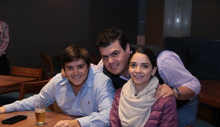  Aurelio Cadena, Mauricio Labastida y Sofía Álvarez.