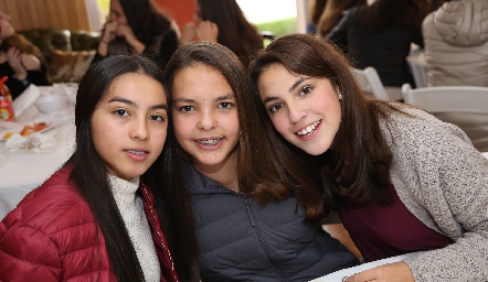  Isabela Salazar, Paulina Viramontes y Ale Raitarski.