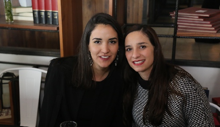  Paulina Torres y Luli Lamas.