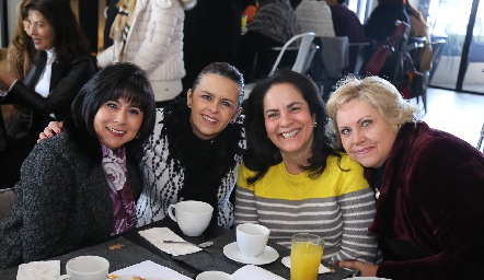  Tere Guerrero, Norma Medellín, Elsa Martínez y Lucy Lastras.