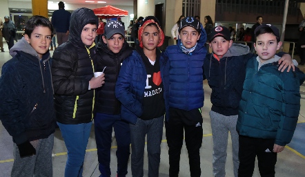  David Regil, Hugo Cegarra, Jaime Zárate, Emiliano Abud, Andrés Rodríguez, Felipe Cárdenas y Diego González.