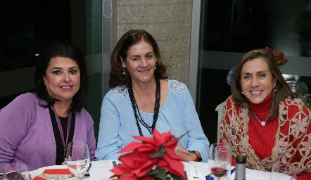  Diana Reyes, Ana Villalobos y Rocío de Sigona.