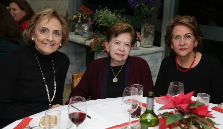  Toyita de Villalobos, Queta B. de Contreras y Alicia de Carreras.