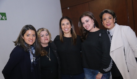  María del Carmen Vázquez, Malú Castillo, Gaby Pérez, Montse Elizondo y Yolis de los Santos.