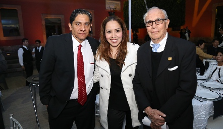 Evodio Sánchez, Eloísa Flores y Javier Vallejo.