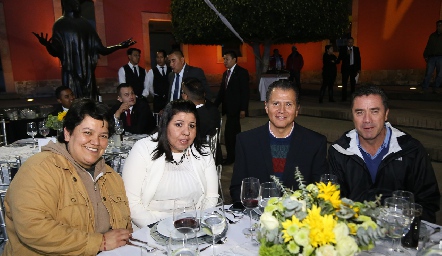 Silvia, Emilia, Ernesto y Humberto.