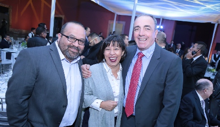  David Segoviano, Martha Ramos y Alejandro Herrera.