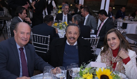  Manuel Fermín Villar, José Sigona y Rocío García de Sigona.