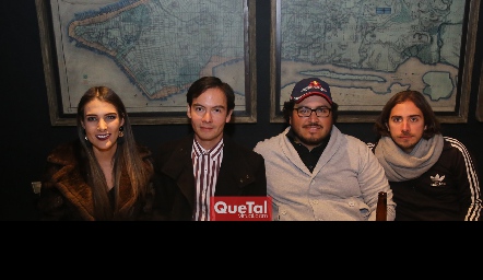  Vero Pérez, Gabriel Flores, Jonathan García y Jarocho.