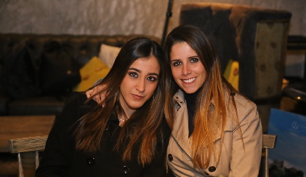 Montse Acevedo y Tania Elías.