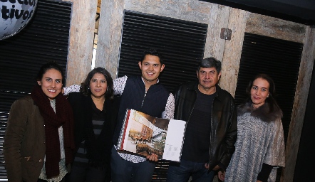  Geo Guerrero, Linda Rodríguez, Jaasiel Guerrero, Martín Guerrero y Vero Suárez de Pérez.