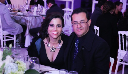  Adriana Cabrero y Josué Jasso.
