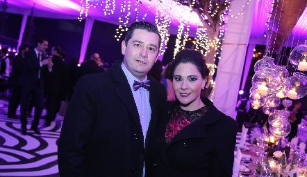  Oscar Luna y Nayeli Zarur.