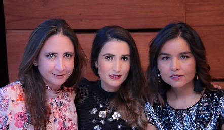  Mariana Calvillo, Lourdes Orozco y Lorena Torres.