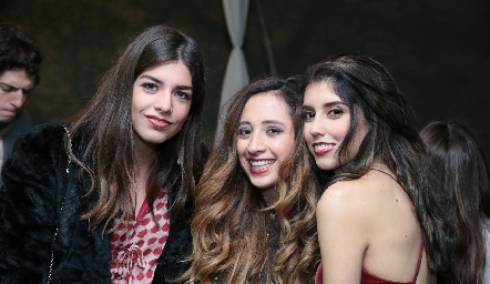  Analú Díaz Infante, Claudia Pérez y Paola Dávila.