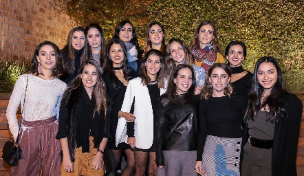  Las novias y esposas de Los Limones.