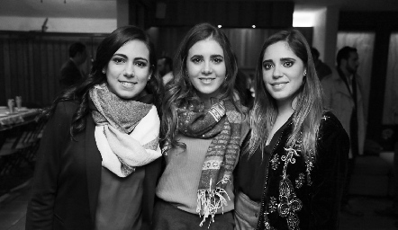  María José Berrueta, Pily Castañón y Sofía Ascanio.