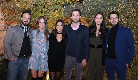  Franky Gutiérrez, Marifer Ramírez, Lucía González, Ricardo Espinosa, Fabiola Peniche y Chino Linares.