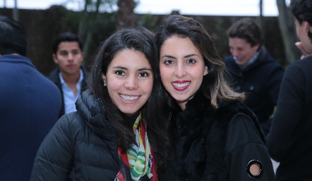  Ilse Lázaro y Regina Oliva.