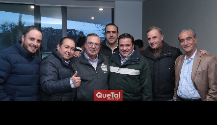  Ricky Villalba, Juan Carlos, Gabriel, Claudio y José Luis Valle, Ricardo Villalba y Eugenio Portilla.