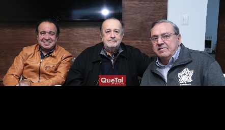  Jaime y Evaristo Lafuente con Gabriel Valle.