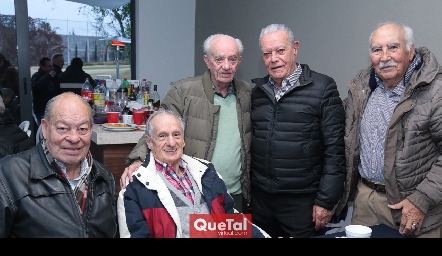  Nicolás Berrones, José Victoriano Martínez, Tomás Alcalde, Alfredo Gallegos y Rafael Navarro.