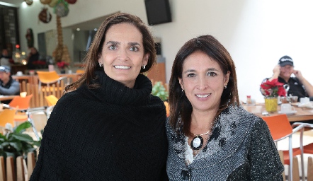 Gabriela Villanueva y Odile Sánchez.