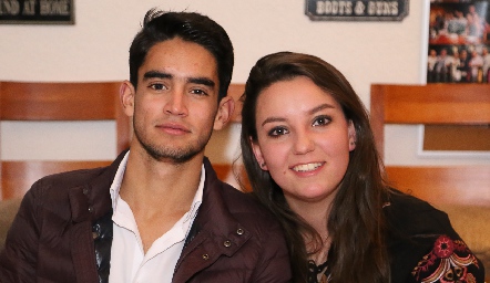  Mauricio y Marisol González.