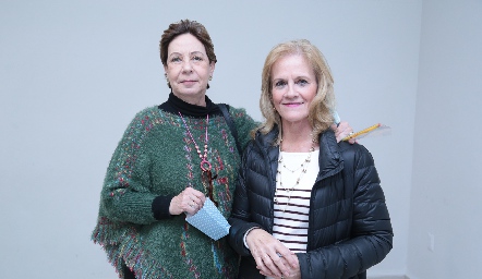  Ana Laperal y Lourdes Acuña.