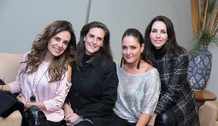  Daniela Díaz de León, Paola Meade, Merche de Blanco y Mariana Ávila.
