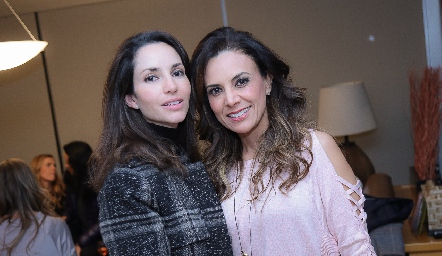  Mariana Ávila y Daniela Díaz de León.