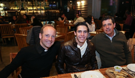  CP.Pablo Roger, Carlos Malo y Carlos Malo Lozano.