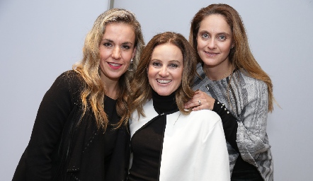  Mónica Torres, Romina Madrazo y Viviana Navarro.
