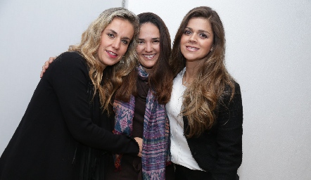  Mónica Torres, Ana Paula Valdés y Yezmín Sarquis.