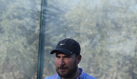  Luis Nava.