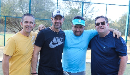  Eduardo Espinosa, Gildo Gutiérrez, Humberto Abaroa y Jacobo Payán.