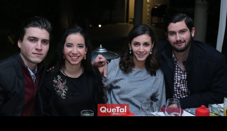  David Palau, María José Rodríguez, Alison Rangel y Polo Córdova.