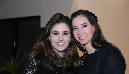  Ximena Hernández y María José Rodríguez.