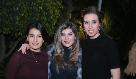  María Aguilar, Jimena Reyes y Andrea Hernández.