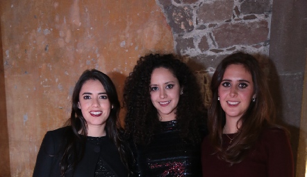  Eli González, Pao Silos y Valeria Villarreal.