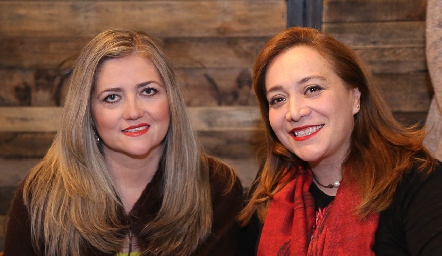  Martha Villegas y Karla Olvera.